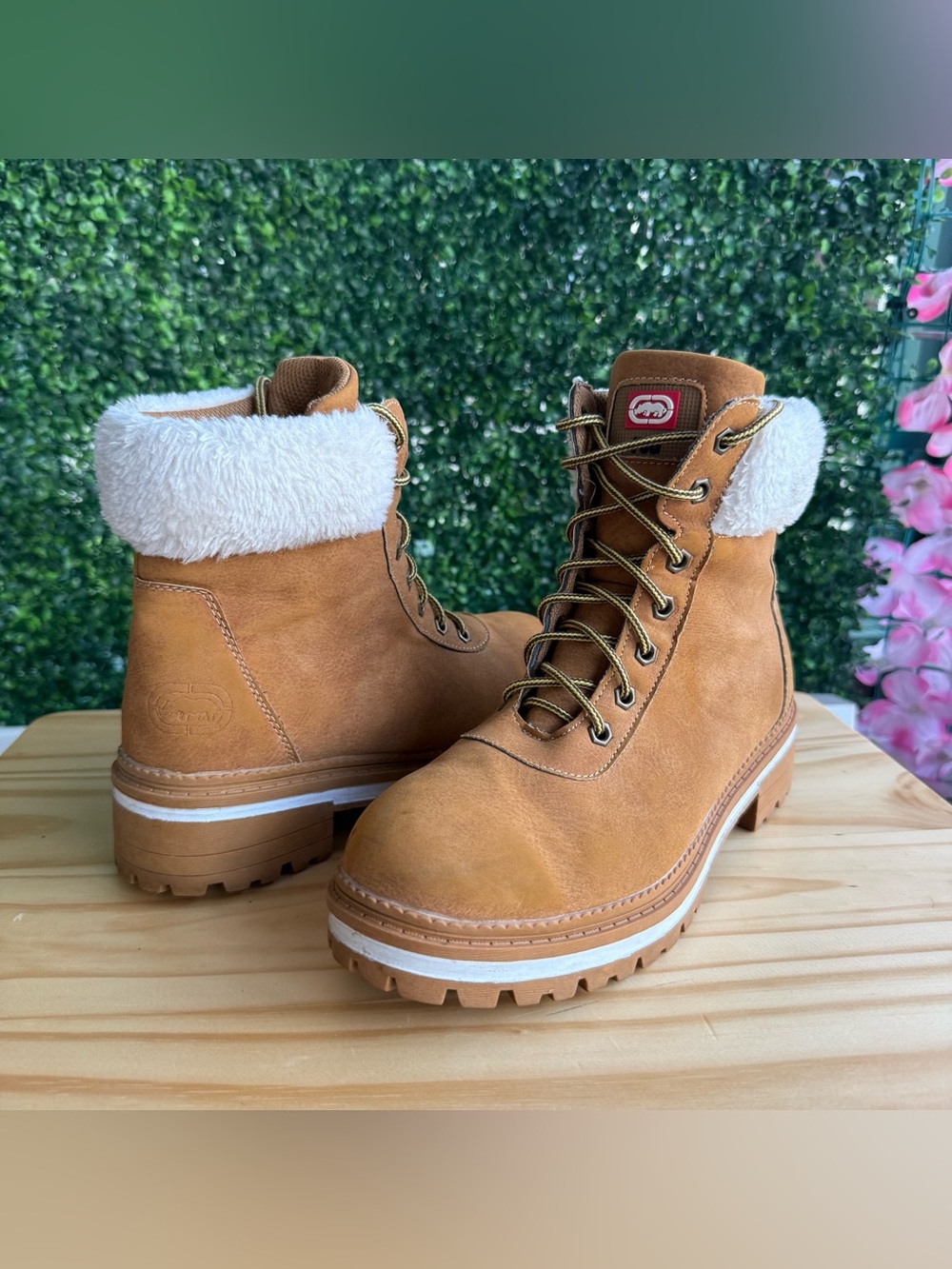 Ecko Red Womens Size 9 Tan Combat Boots Faux Fur Cuff Lace Up Lug Sole